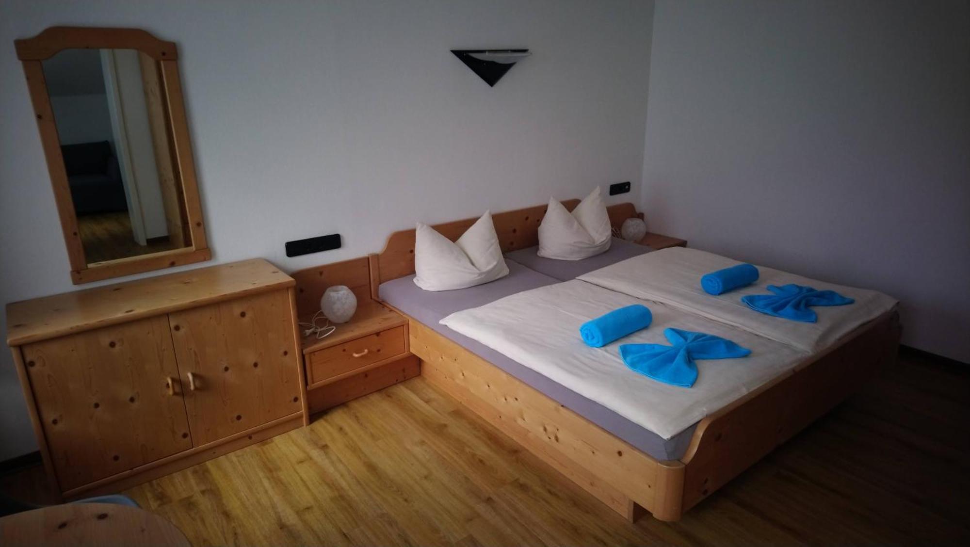 Hotel Waldhaus Romhild Kültér fotó